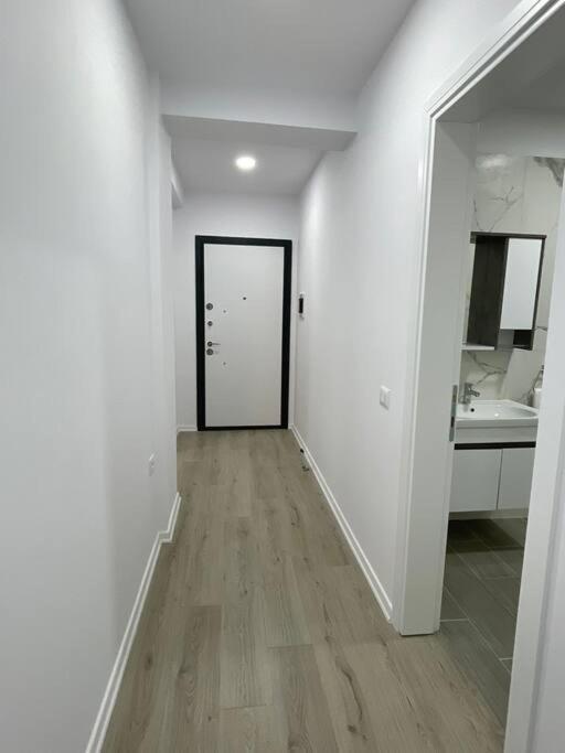 Melody Apartment In Korce Exterior photo